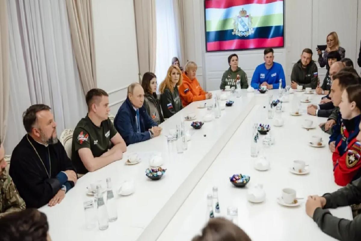 Putin, Kursk Bölgesini Ziyaret Etti