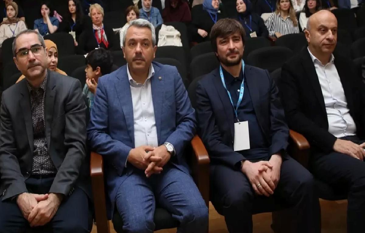 Rize’de “Arayış Şifa” konulu panel düzenlendi