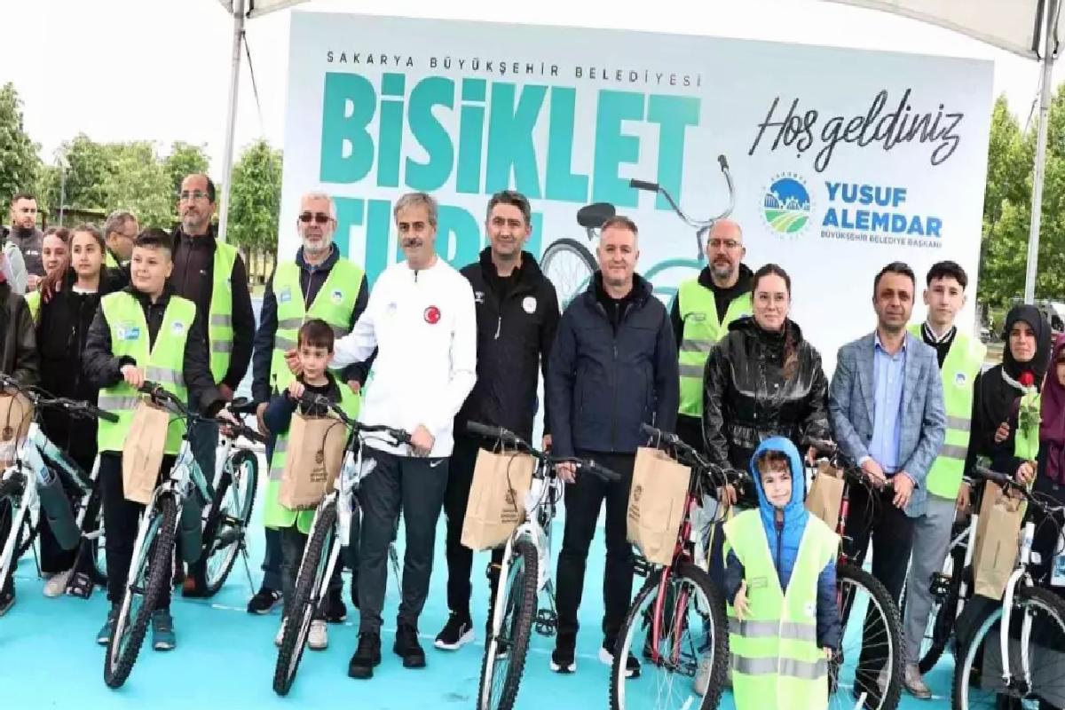 Sakarya’da Bisiklet Turu ve Ödül Töreni Düzenlendi