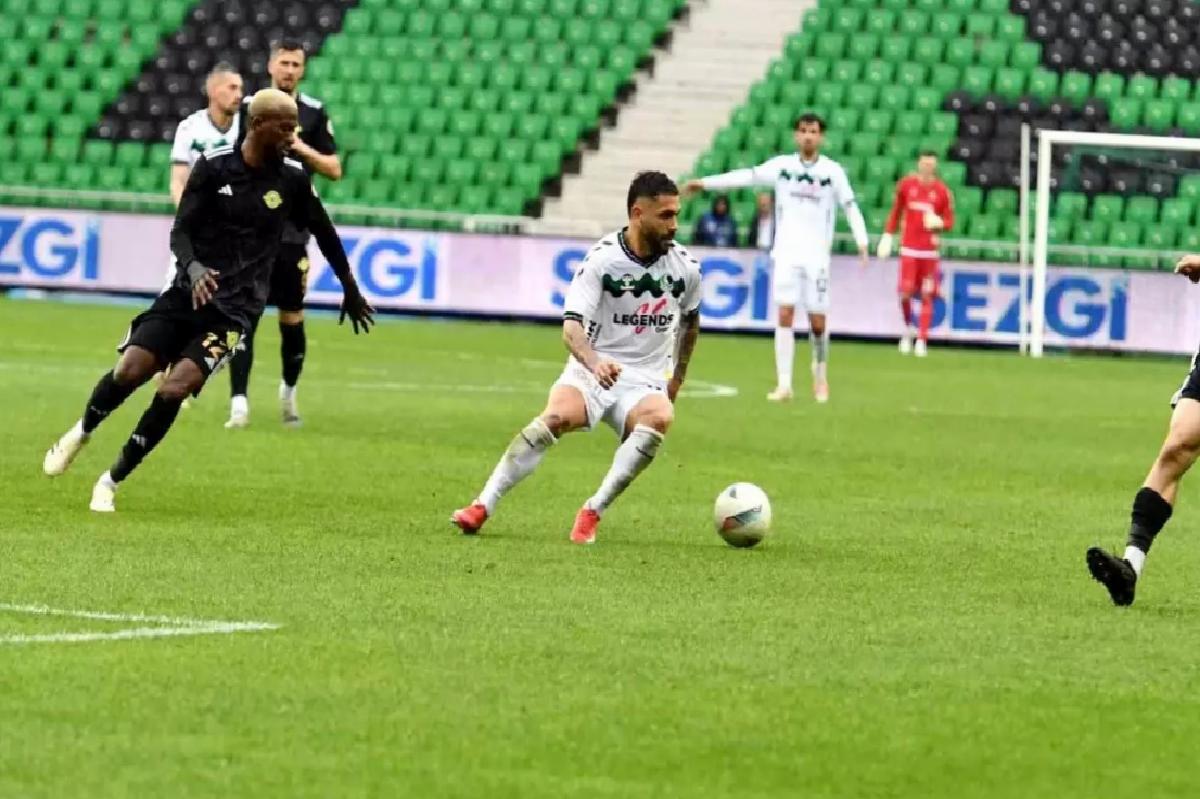 Sakaryaspor Sezonu Galibiyetle Tamamladı