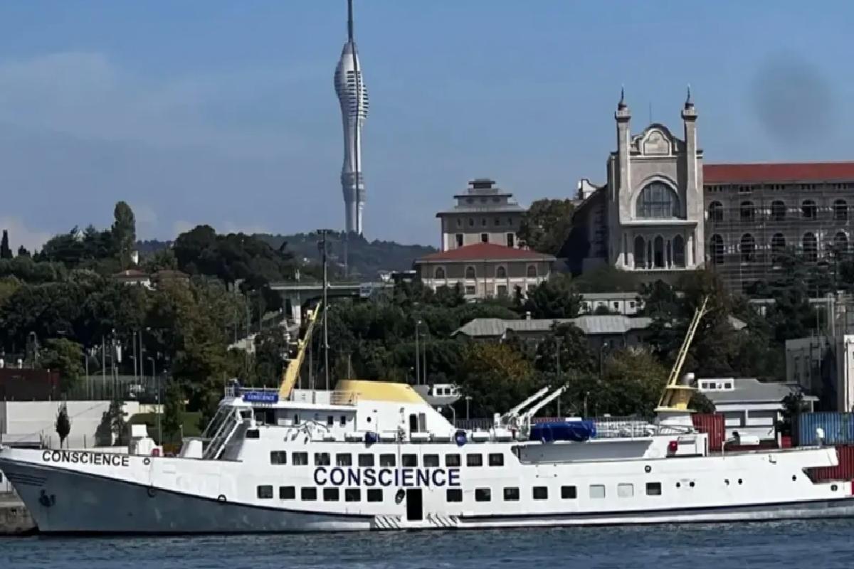 Saldırıya uğrayan geminin Türk mürettebatı ülkeye döndü