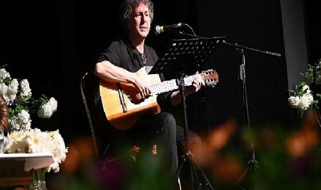 Salihli’de şiire açılan pencere yeniden aralandı. Salihli Şiir İkindileri 11 yıl aradan sonra 51. kez düzenlendi.