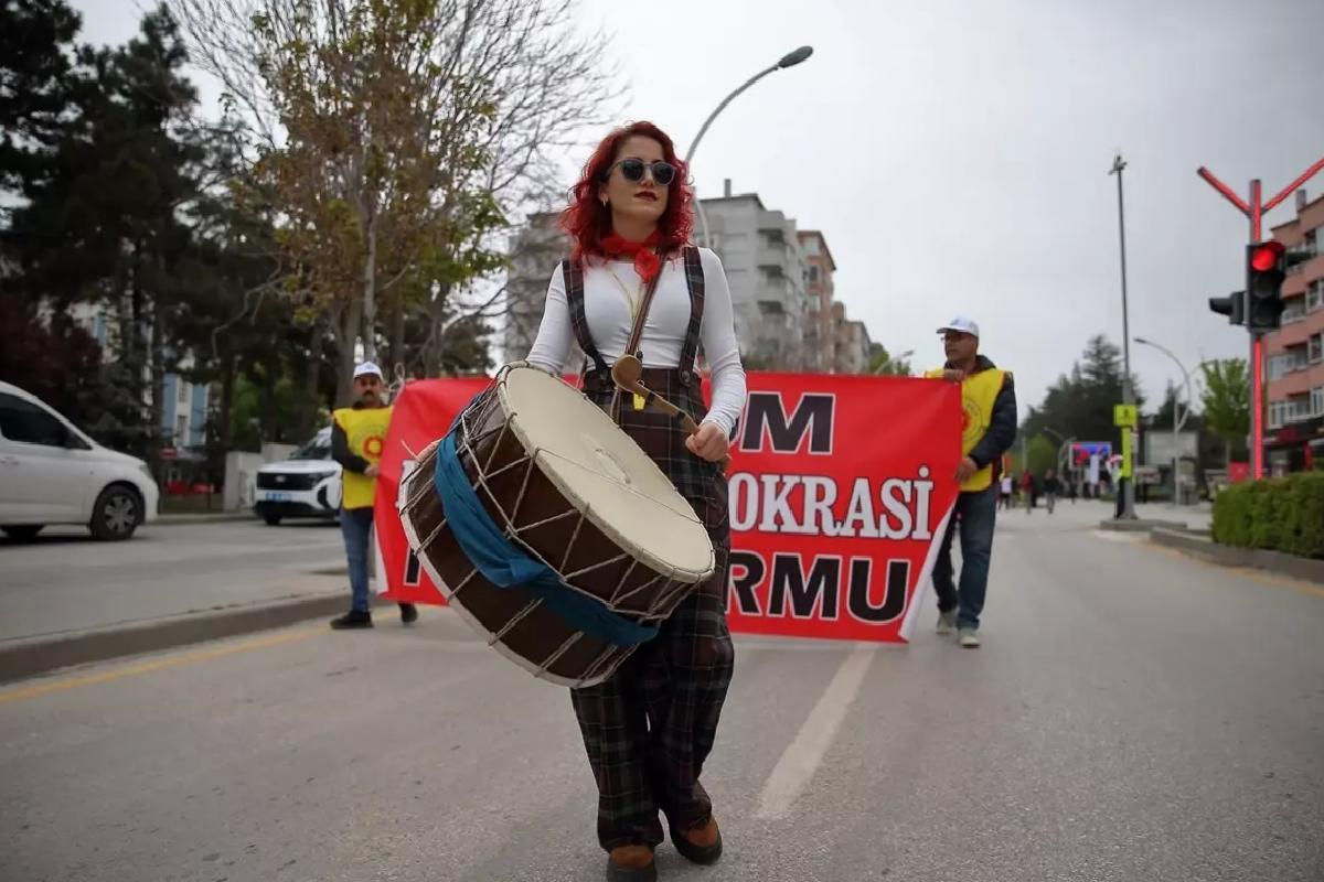Samsun ve çevre illerde 1 Mayıs Emek ve Dayanışma Günü kutlandı