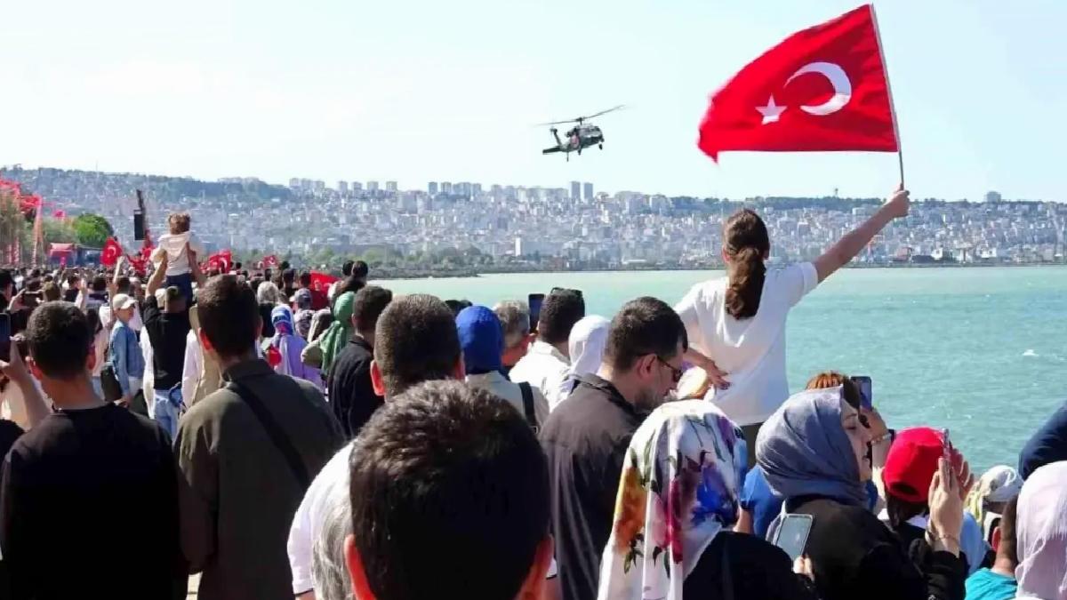Samsun’da Hava Gösterileriyle Bayram Coşkusu