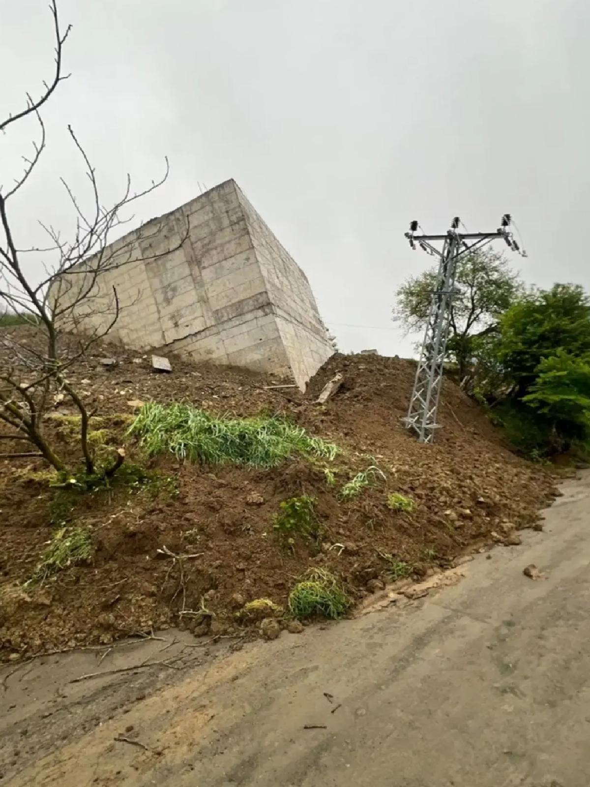 Samsun’da Toprak Kayması: Evin Duvarı Çöktü