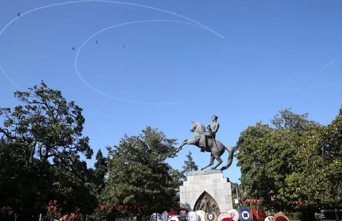 Samsun’da Türk Yıldızları ve SOLOTÜRK’ten Görkemli Gösteri
