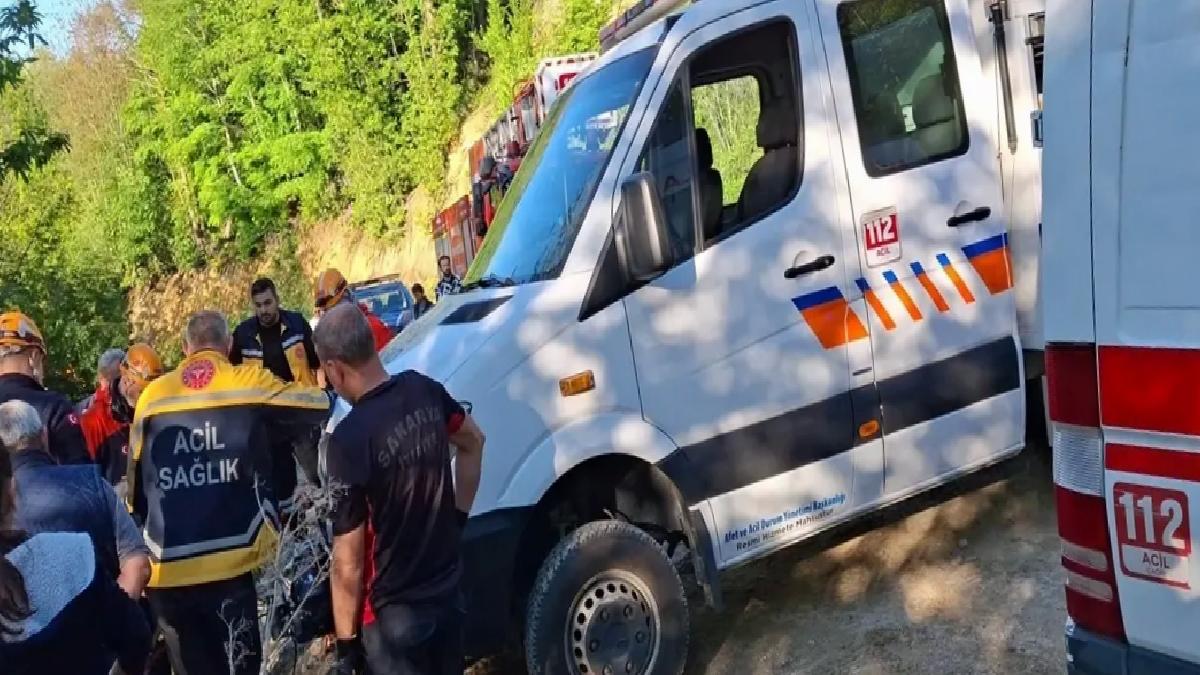 Sapanca’da Arazi Aracı Devrildi: 2 Yaralı