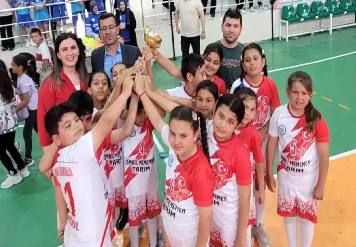 Sarıgöl’de geleneksel çocuk oyunlarına rekor katılım