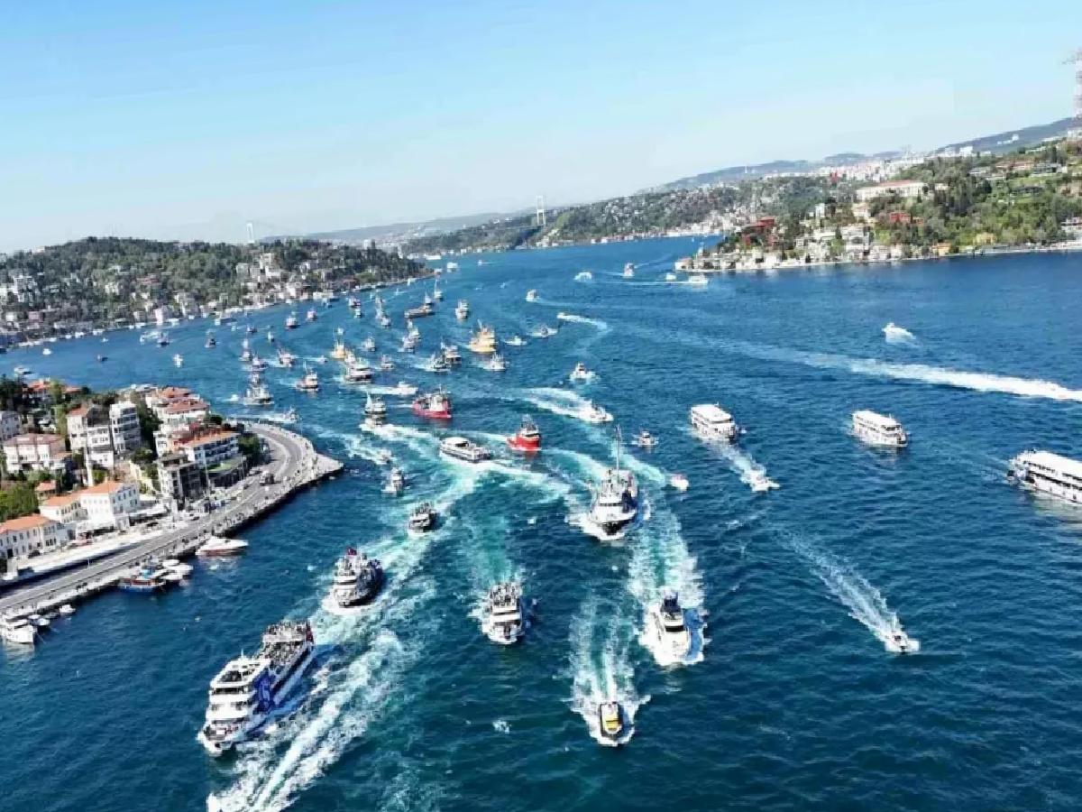Sarıyer, Şampiyonluğu Boğaz’da Kutladı