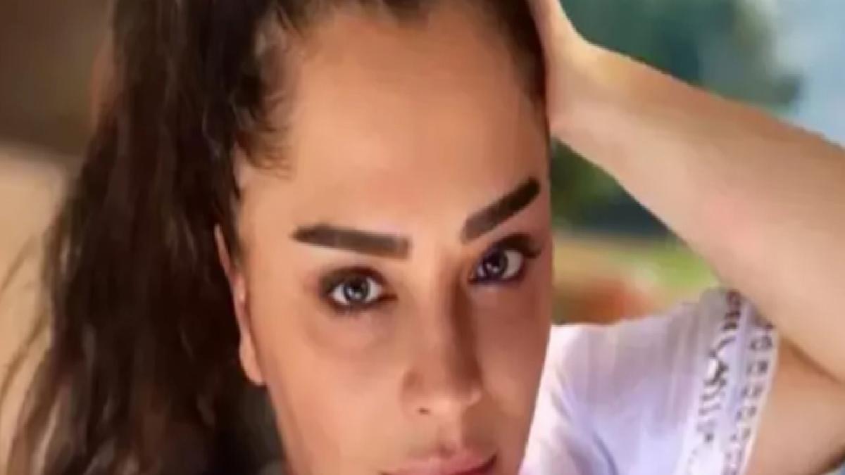 Şarkıcı Reyhan Karaca’yı ağlatan itiraf: “Evlenmediğim için çok pişmanım”
