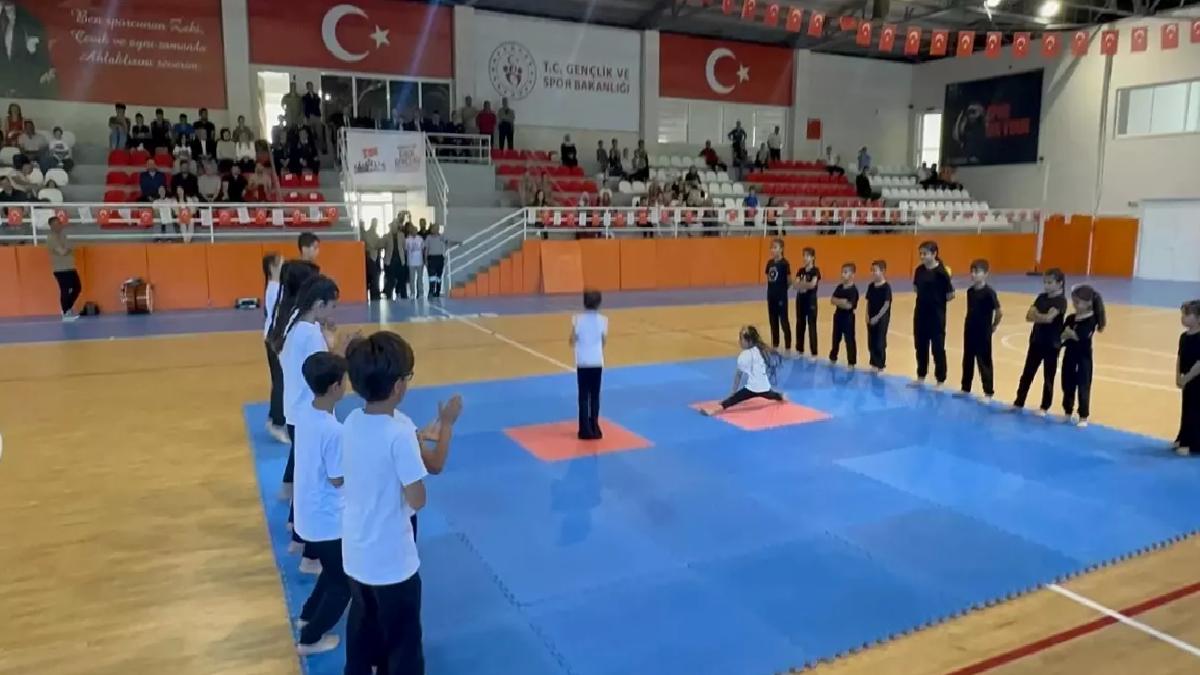 Savur’da Gençlik ve Spor Bayramı Coşkuyla Kutlandı