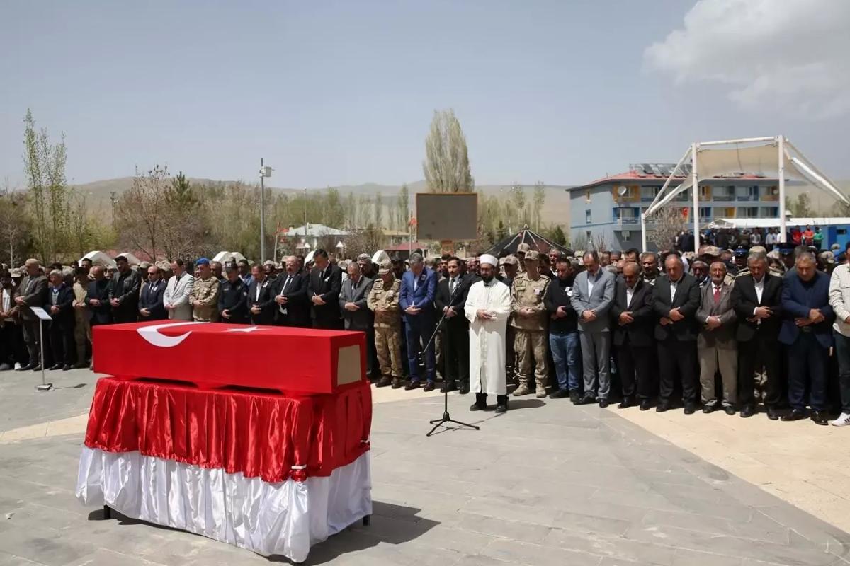 Şehit Güvenlik Korucusu Davut Şafak Van’da Defnedildi