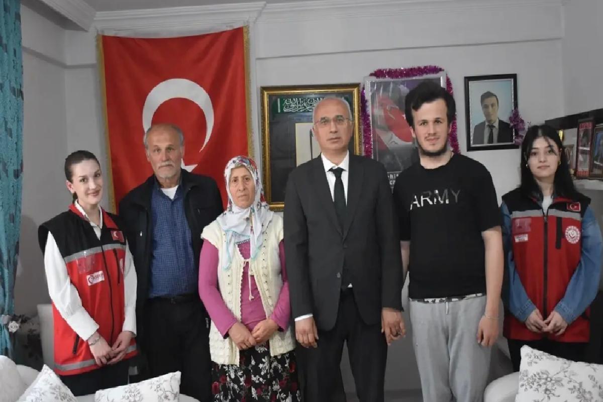 Şehit Öğretmen Necmettin Yılmaz’ın ailesine “Anneler Günü” ziyareti