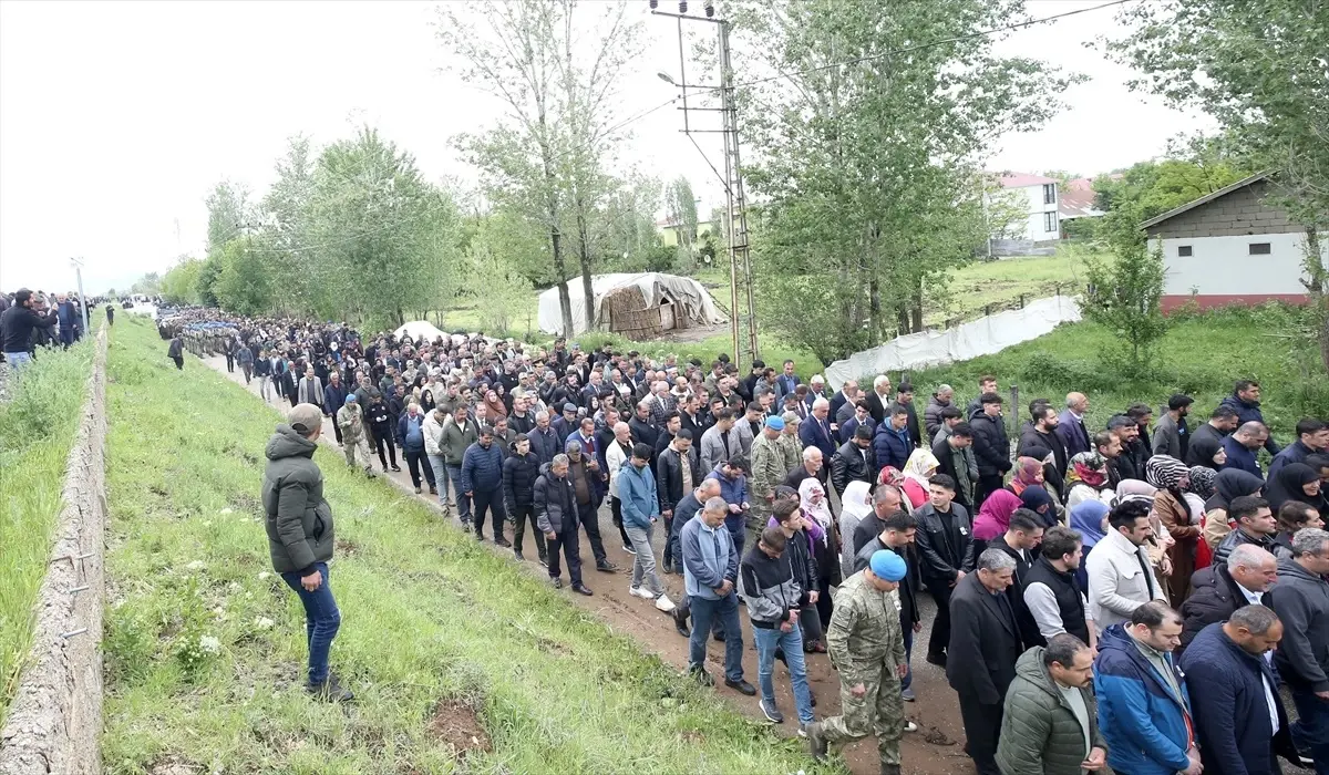 Şehit Piyade Uzman Çavuş Karadağ, Muş’ta son yolculuğuna uğurlandı