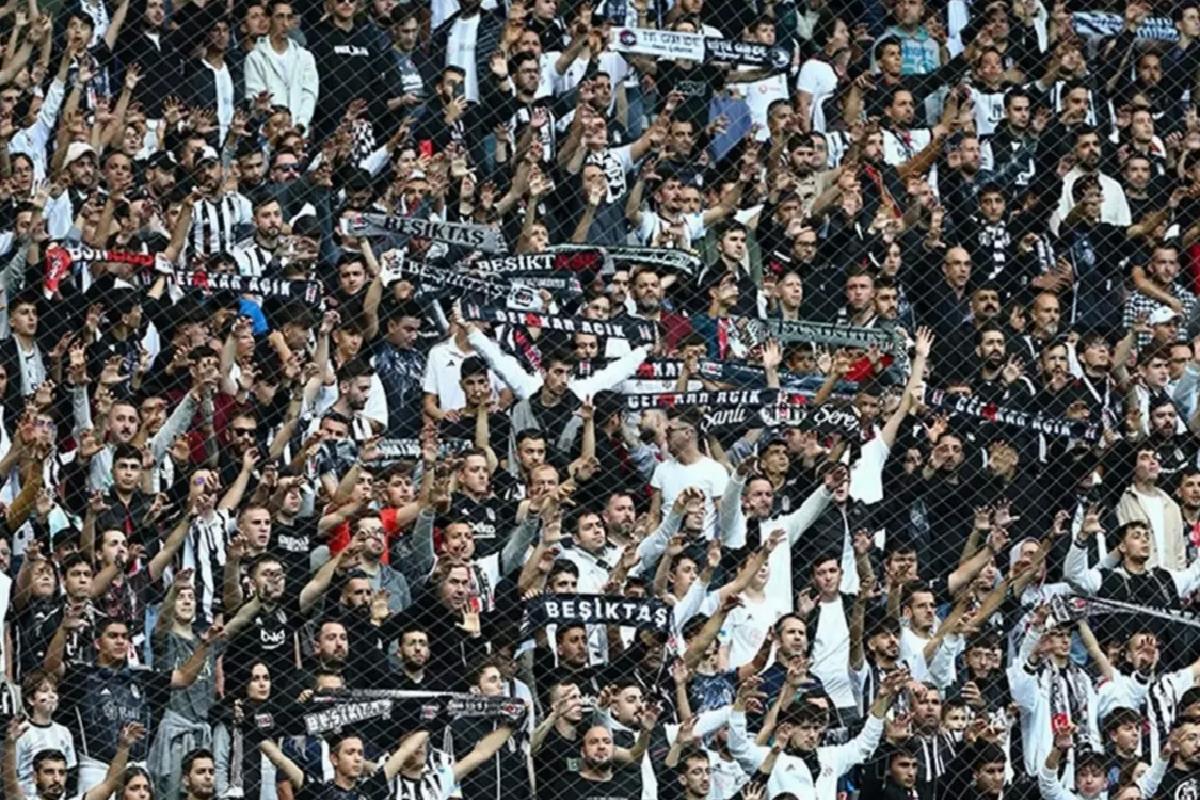 Serdal Adalı Beşiktaş’taki ilk ayrılığı duyurdu