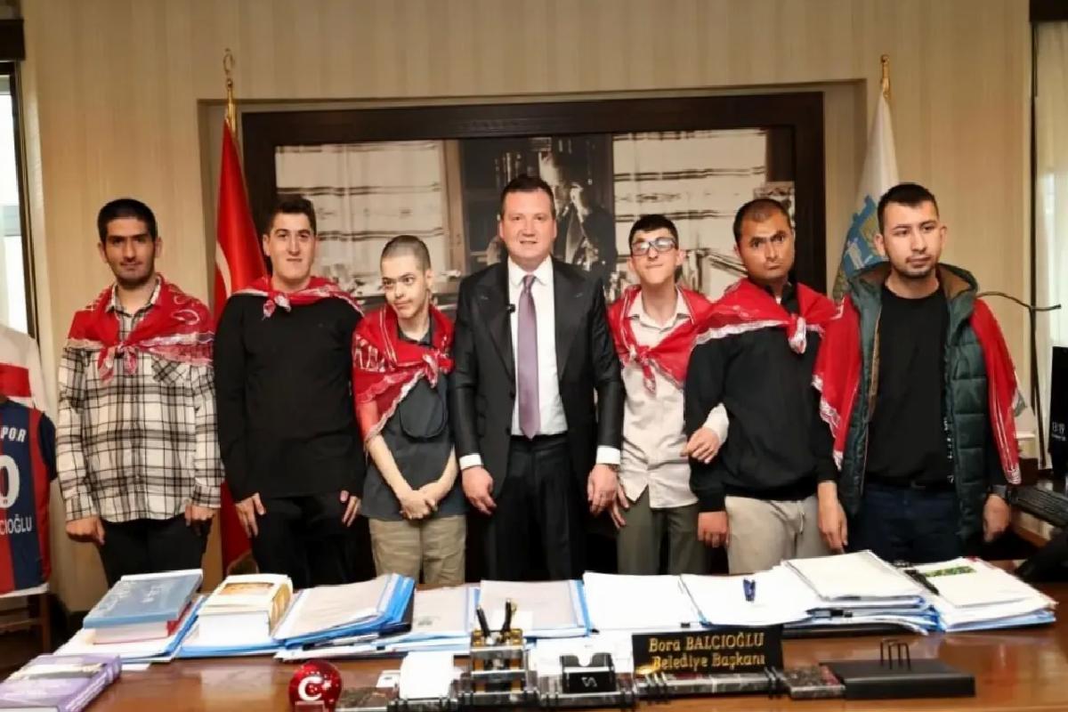 Silivri Belediye Başkanı, Temsili Askerlik Görevine Uğurladı