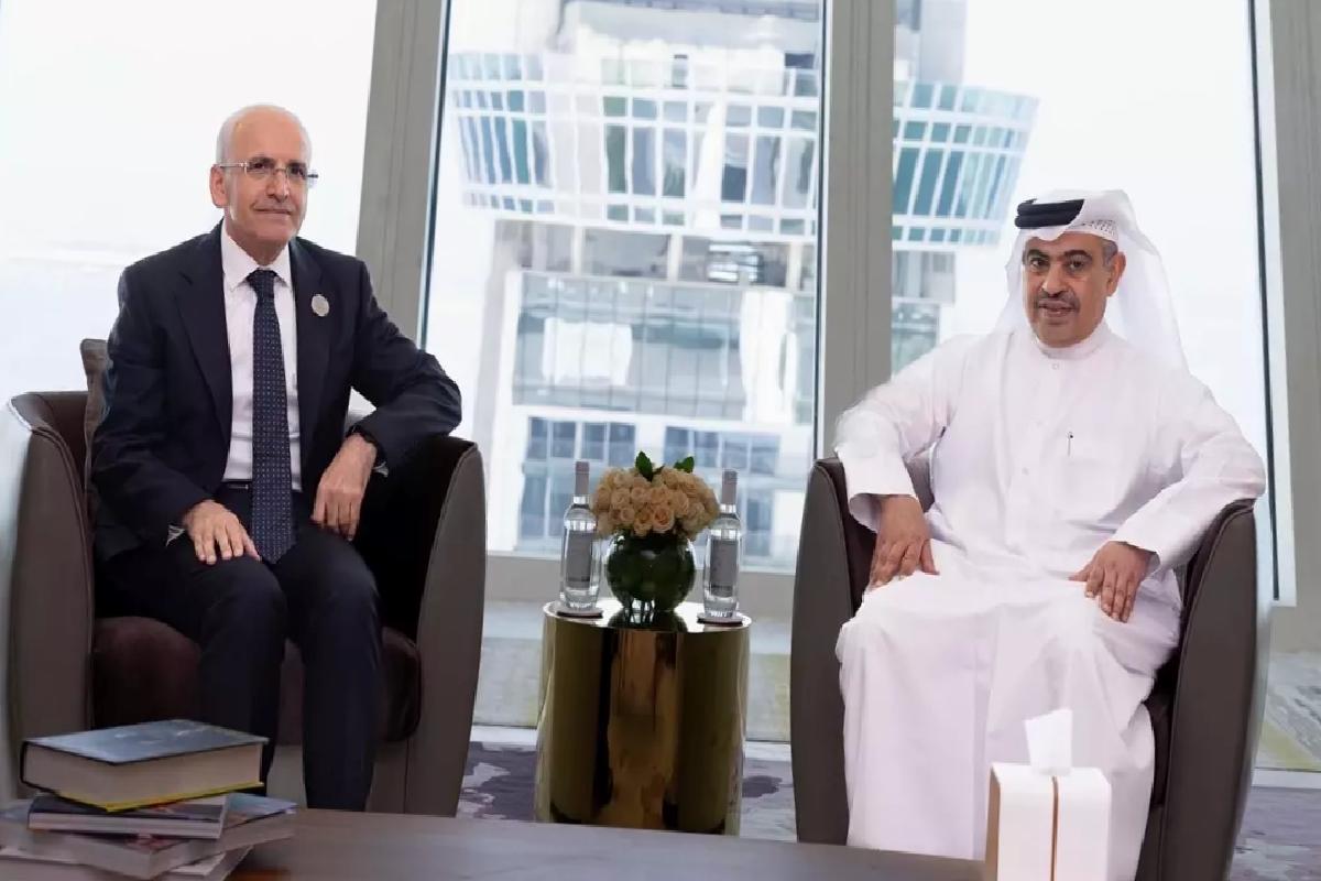 Şimşek Doha’da Yatırım Fırsatlarını Tanıttı