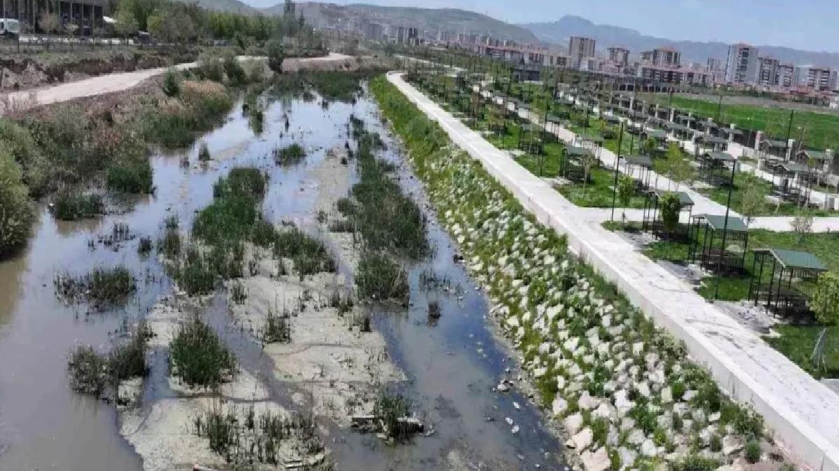 Sincan Belediyesi Ova Çayı’nı Islah Ediyor
