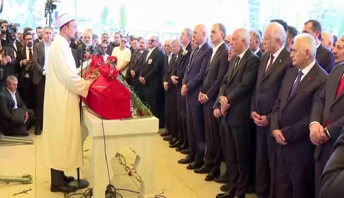 Sırrı Süreyya Önder Son Yolculuğuna Uğurlandı