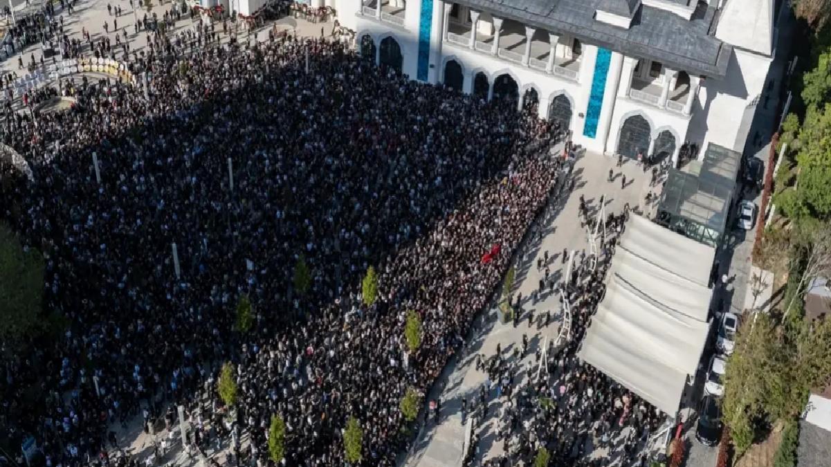 Sırrı Süreyya Önder Zincirlikuyu Mezarlığı’na Defnedildi