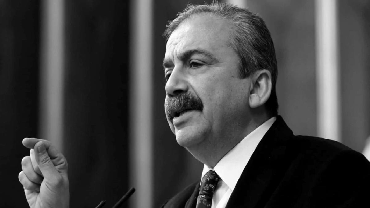 Sırrı Süreyya Önder’in aracında suikast düzeneği bulundu