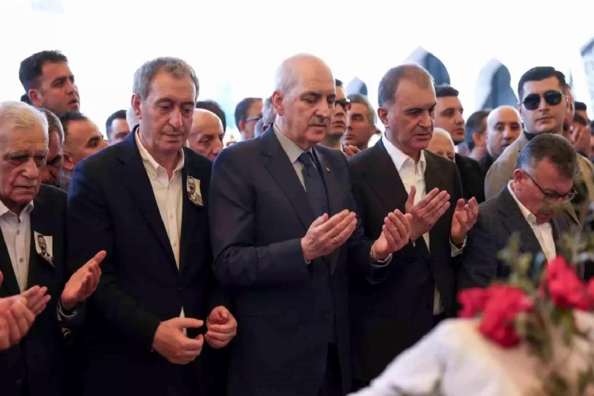 Sırrı Süreyya Önder’in Cenazesi