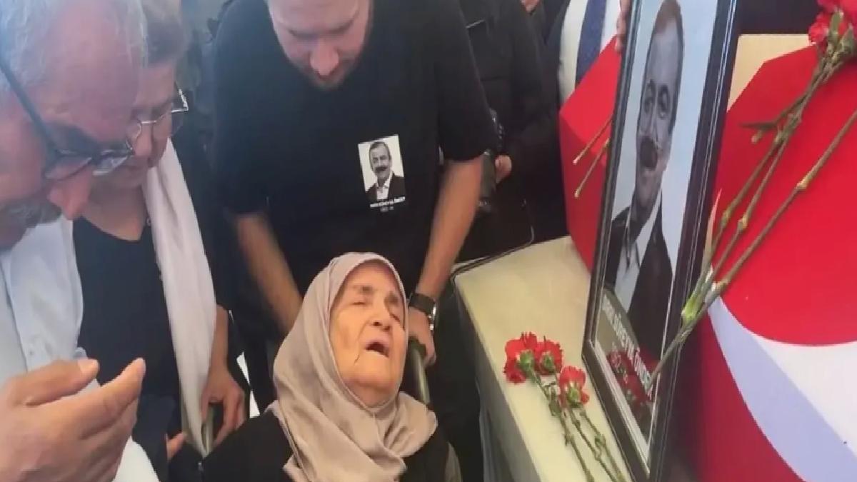 Sırrı Süreyya Önder’in Cenazesi