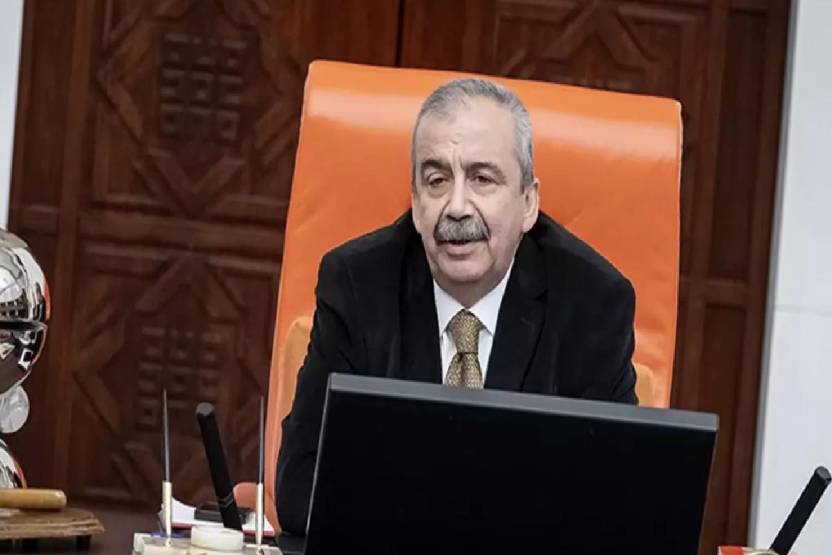 Sırrı Süreyye Önder renkli kişiliğiyle biliniyordu