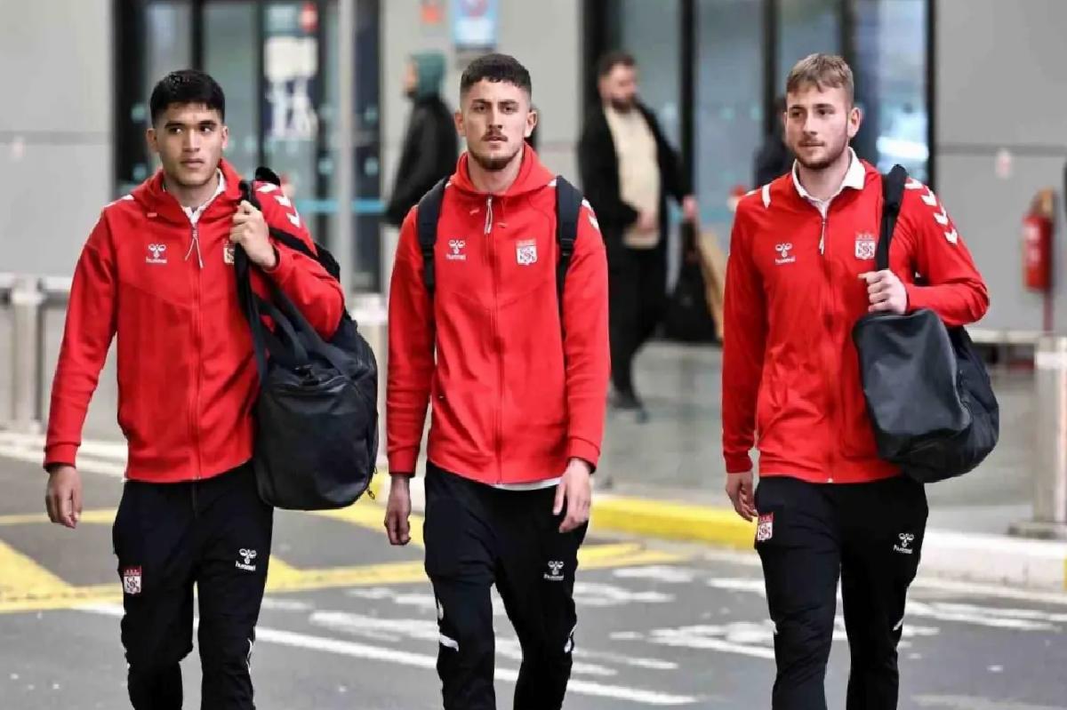 Sivasspor İstanbul’a Ulaştı