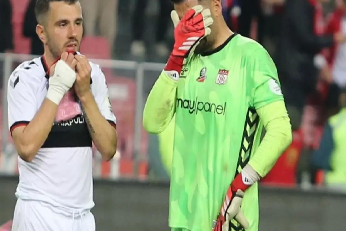 Sivasspor küme düştü, eski oyuncuları Emre Kılınç üzüntüden yıkıldı