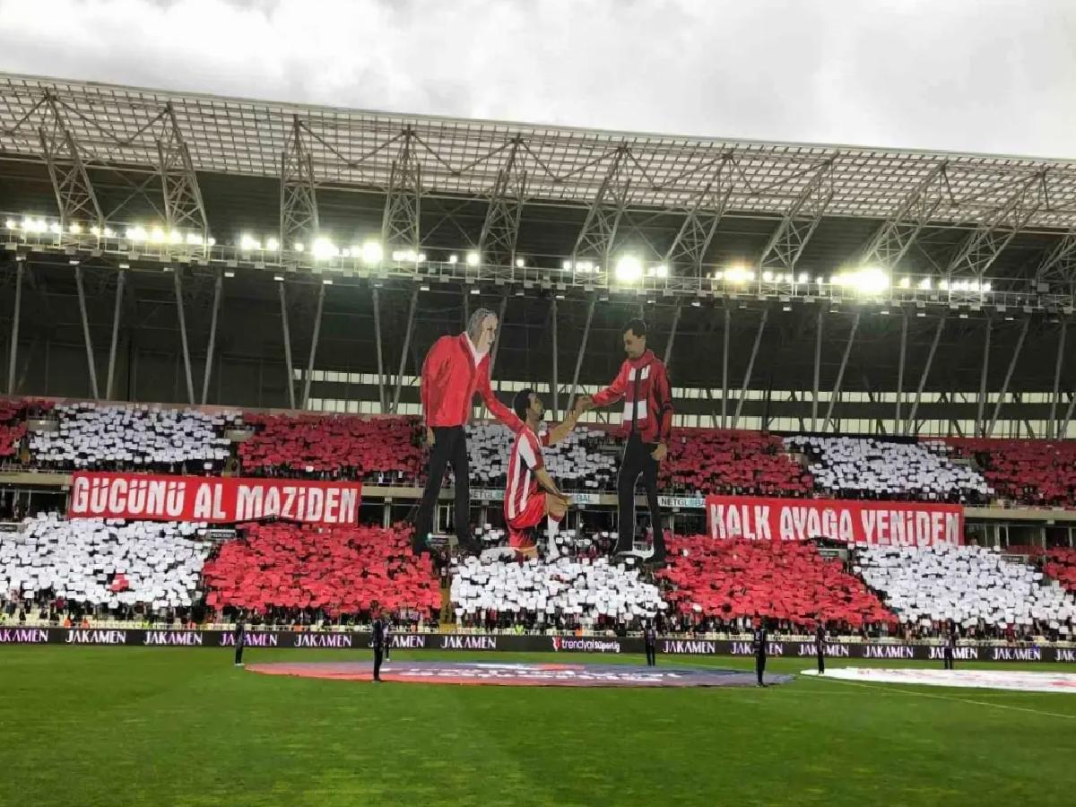 Sivasspor’dan Etkileyici Koreografi
