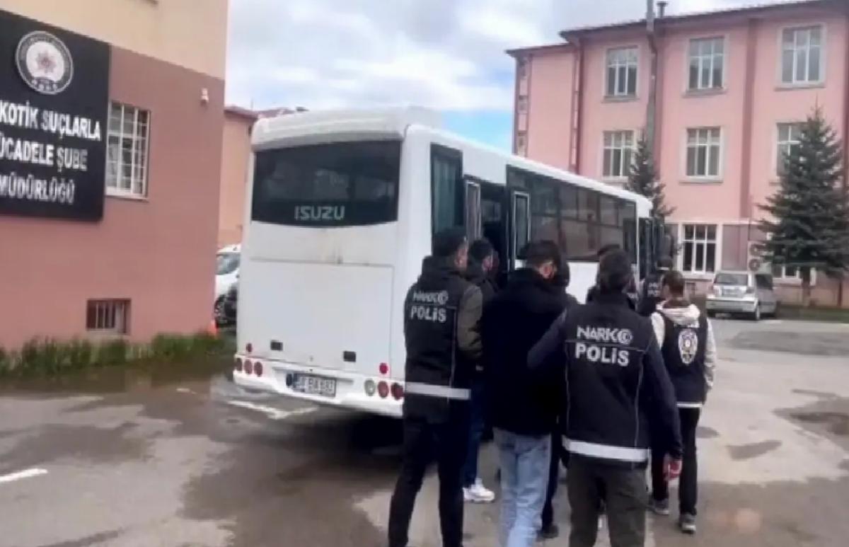 Sivas’ta Uyuşturucu Operasyonu: 8 Tutuklama