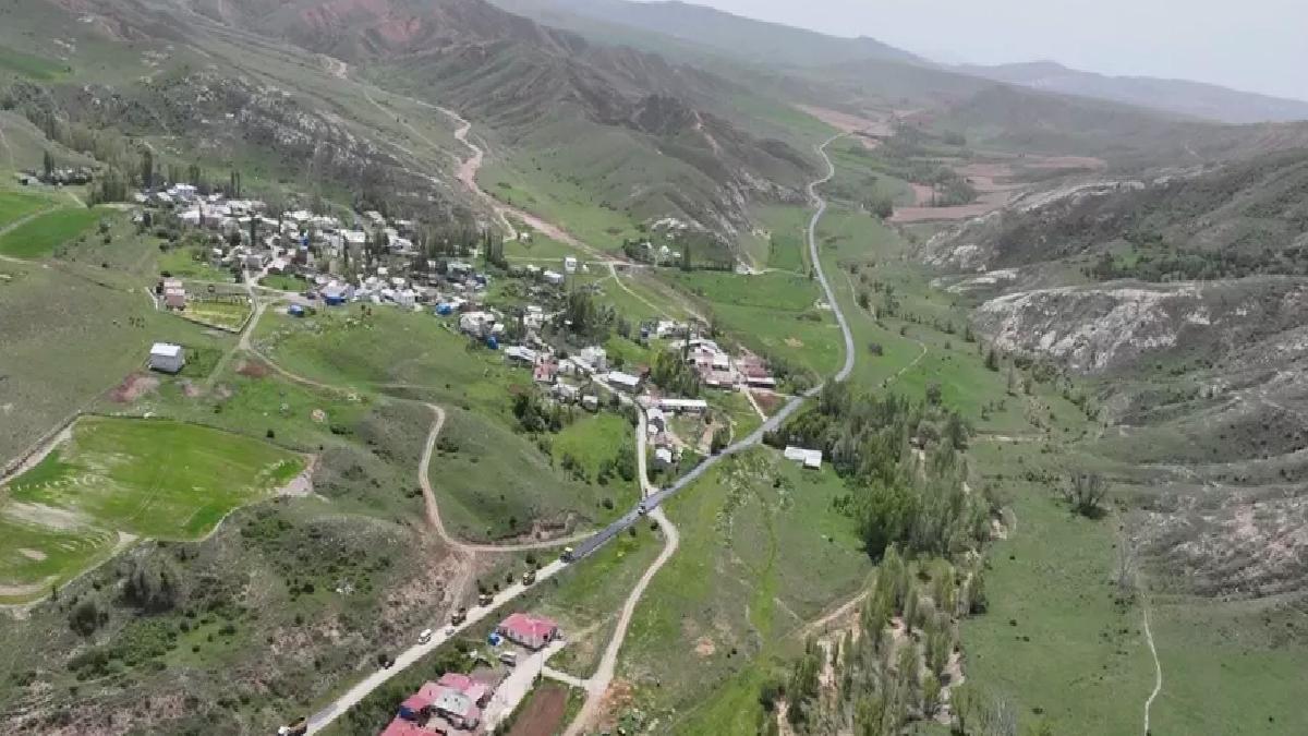 Sivas’ta Yol Çalışmaları İncelendi