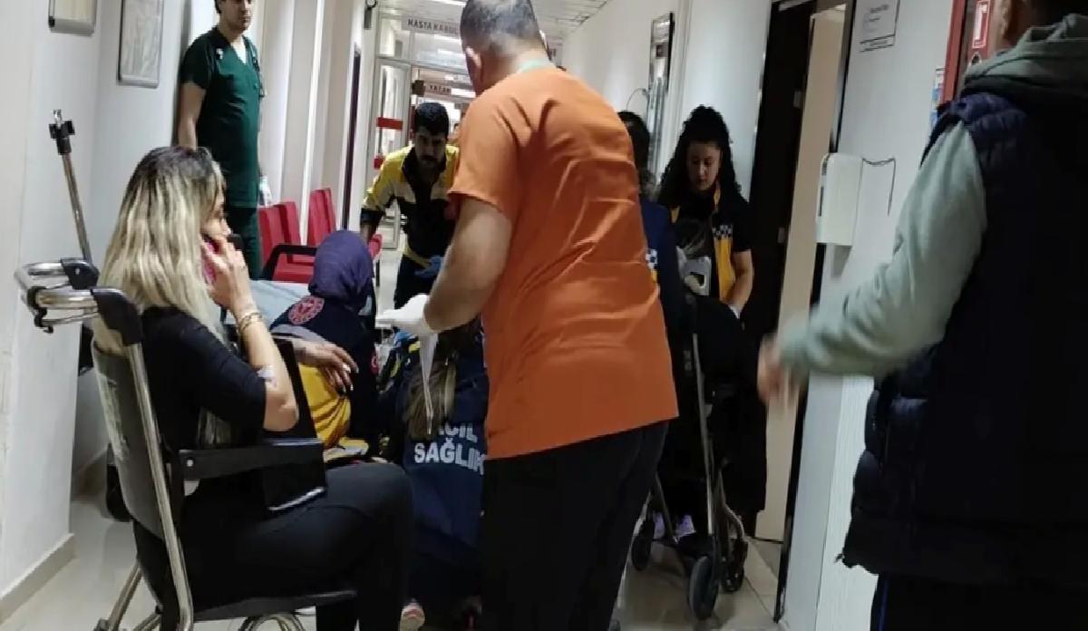 Soma’da Minibüs Devrildi: 1 Ölü, 13 Yaralı