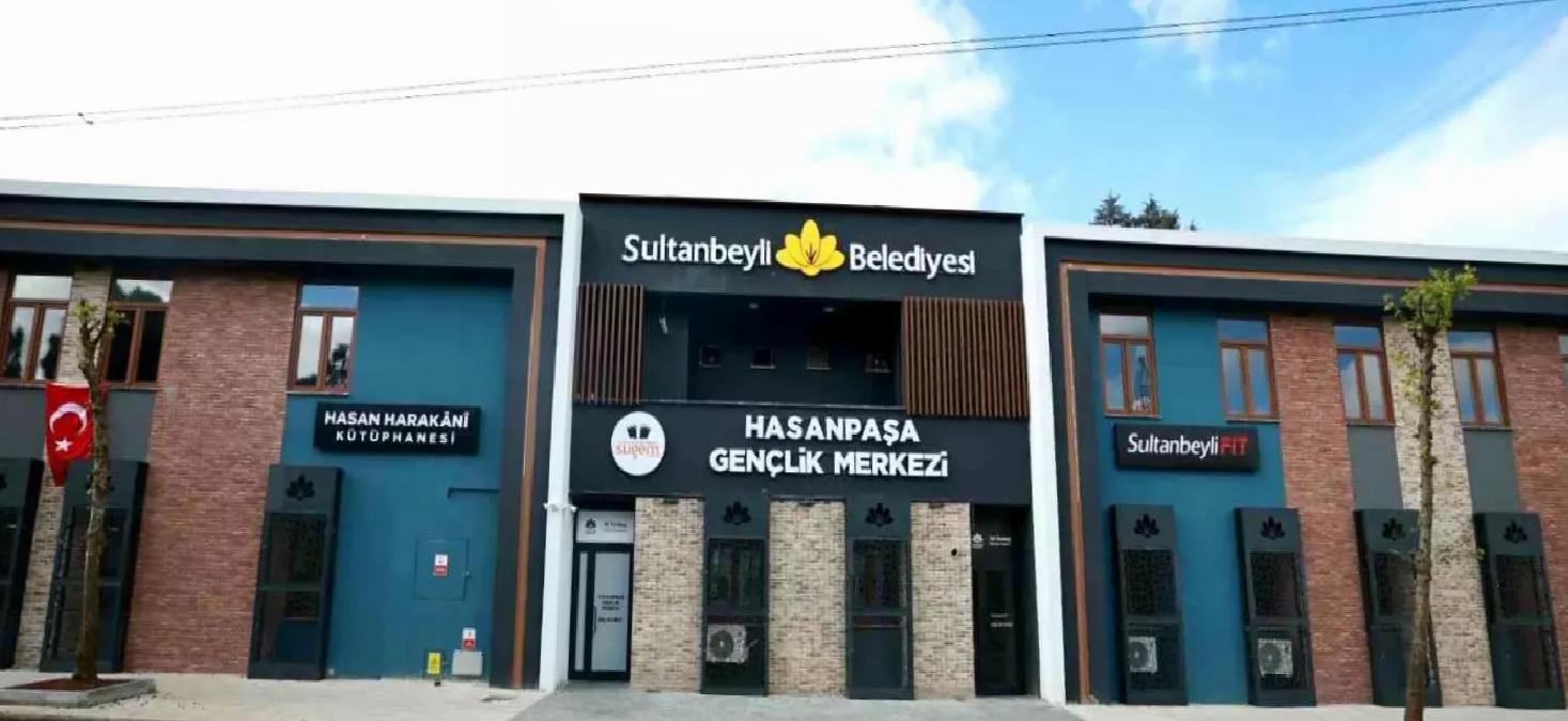 Sultanbeyli’de Yeni Gençlik Merkezi Hizmete Açıldı