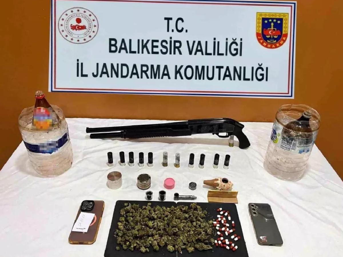 Susurluk’ta Uyuşturucu Operasyonu: 2 Gözaltı