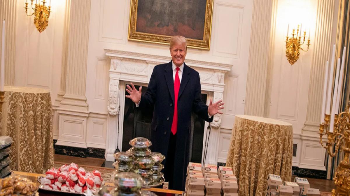 Suudi Arabistan Kraliyet Sarayı’na Trump için mobil McDonald’s şubesi kuruldu
