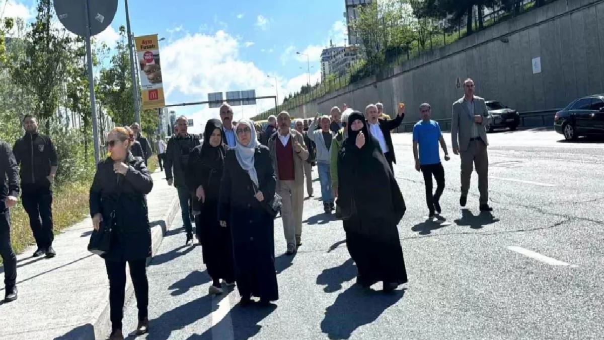 Taksiciler İBB’yi Protesto Etti