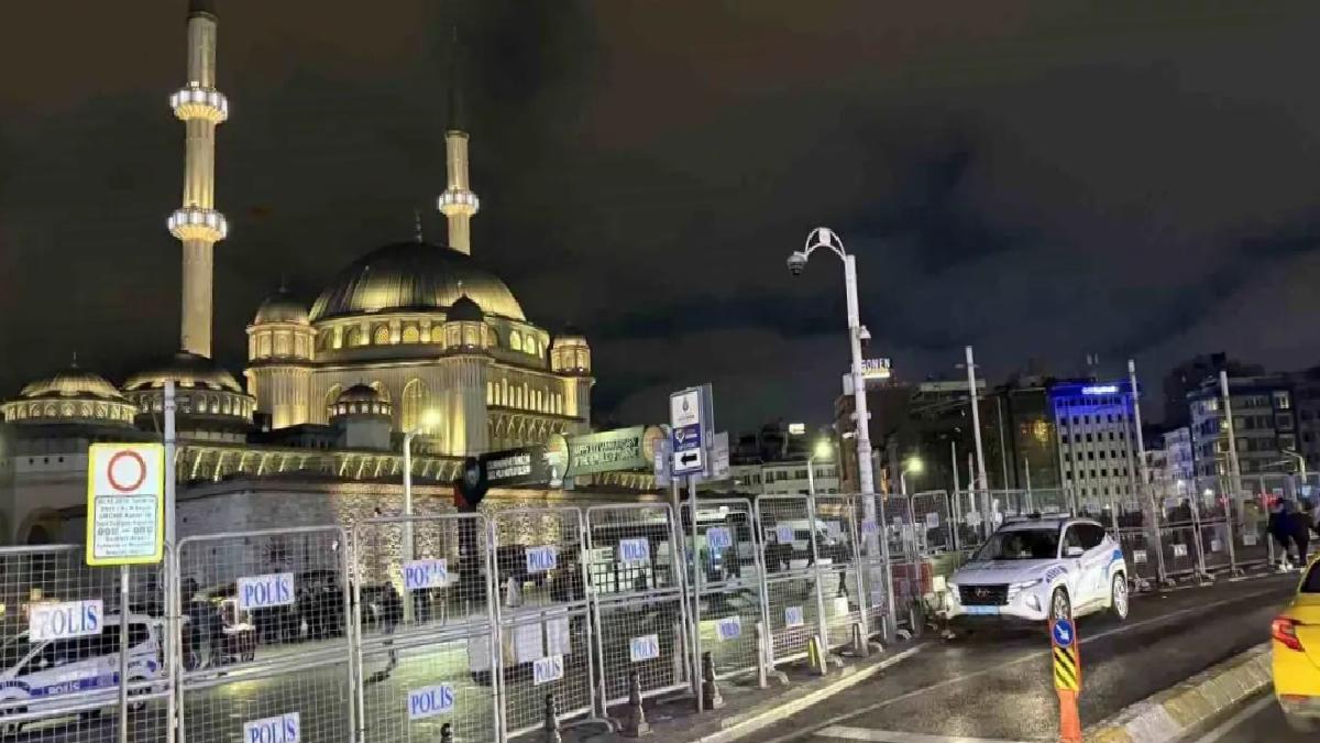 Taksim ve İstiklal Caddesi Trafiğe Açıldı