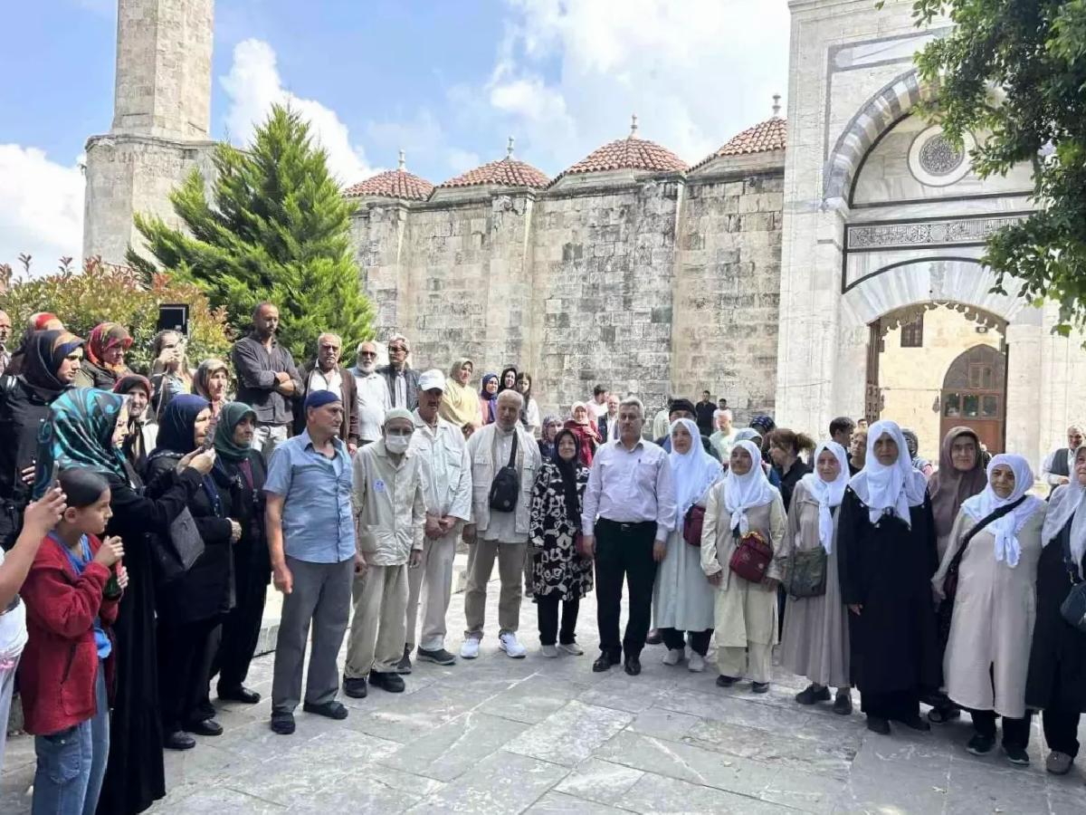 Tarsus’ta İlk Hac Kafilesi Uğurlandı