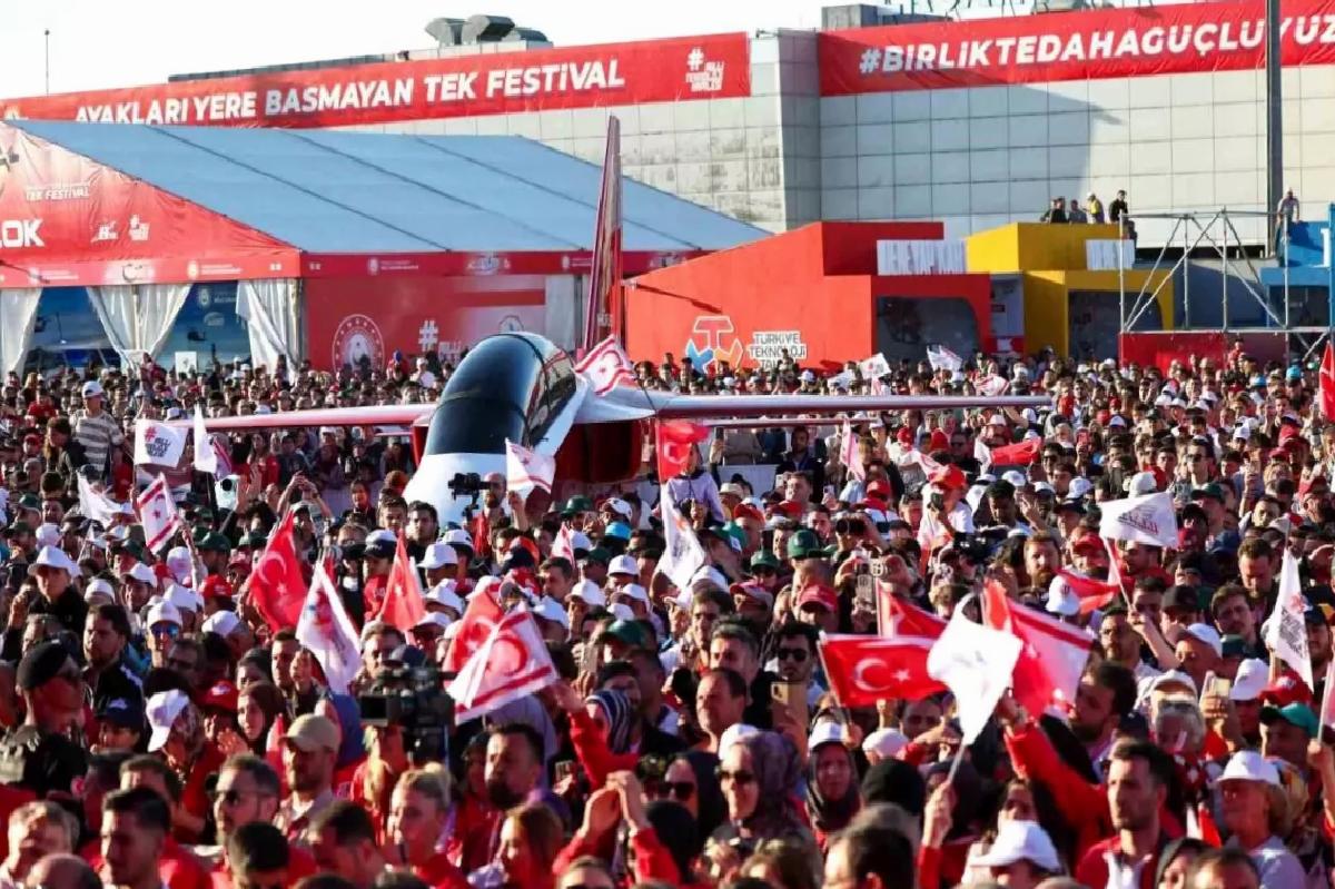 TBMM Başkanı Kurtulmuş, TEKNOFEST KKTC’de Gençlerle Buluştu