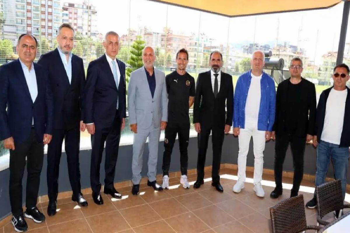 TFF Başkanı Hacıosmanoğlu’ndan Taziye Ziyareti
