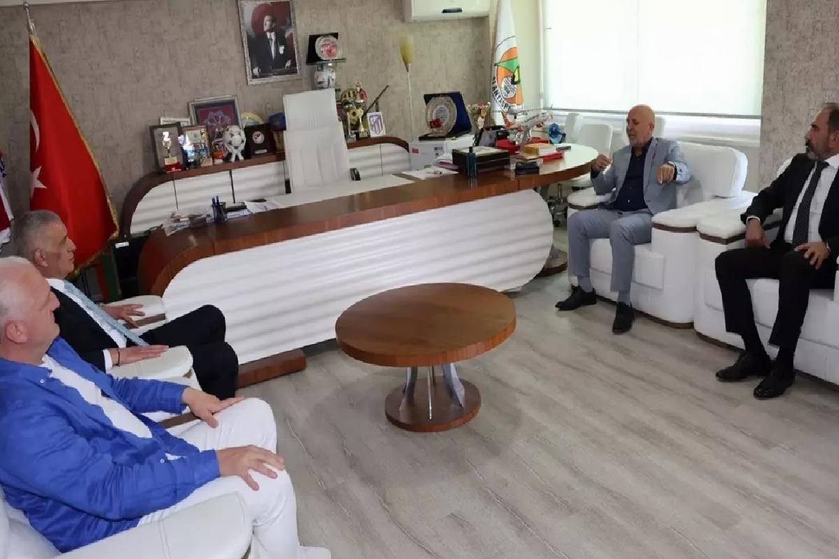 TFF Başkanı’ndan Taziye Ziyareti