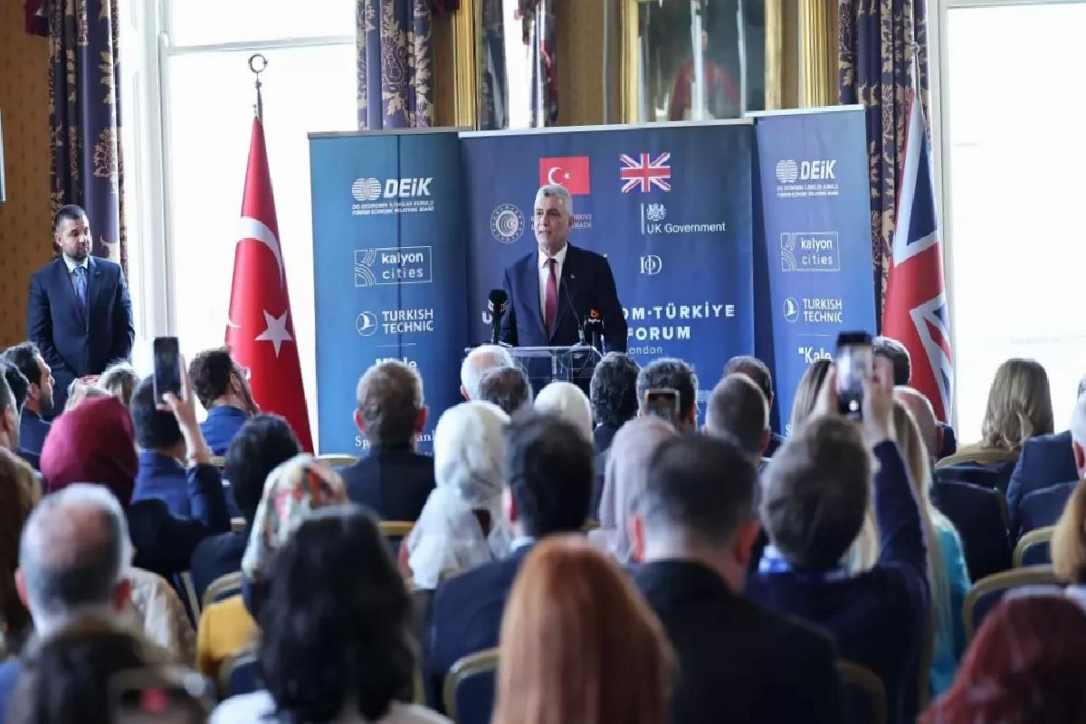 Ticaret Bakanı Bolat Londra’da İş Forumuna Katıldı