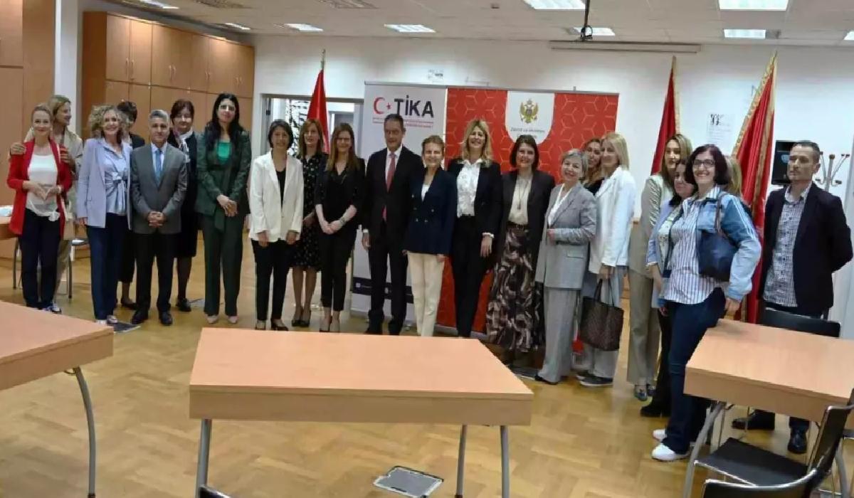 TİKA’dan Karadağ’a Ofis Mobilyası Desteği