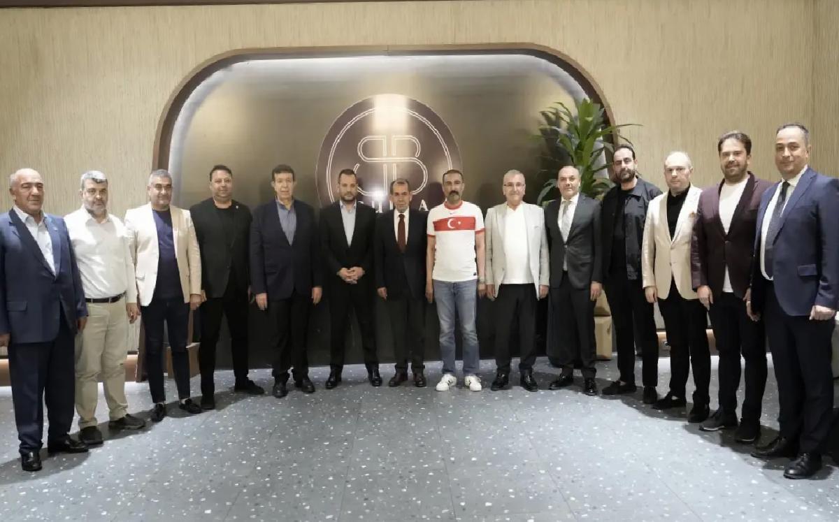 Trabzonspor ve Galatasaray Başkanları Yemekte Buluştu
