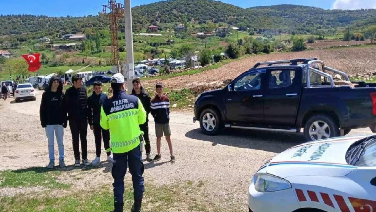 Trafik Haftası Etkinliği: Jandarma Bilgilendirdi