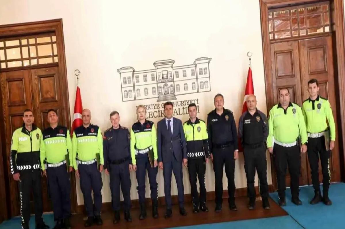 Trafik Haftası’nda Başarı Belgesi Takdimi