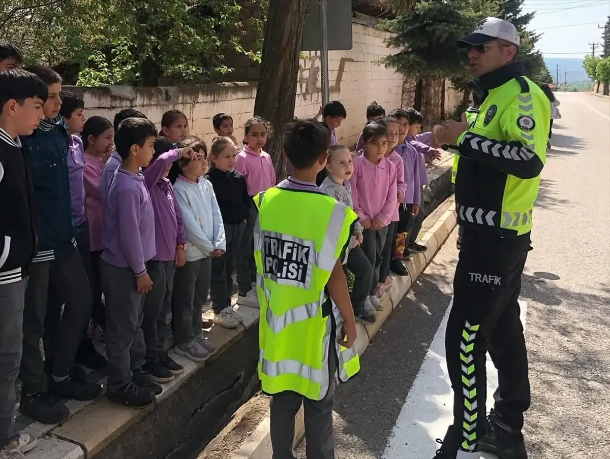 Trafik Haftası’nda Kaymakam Tiyek’ten Uyarılar