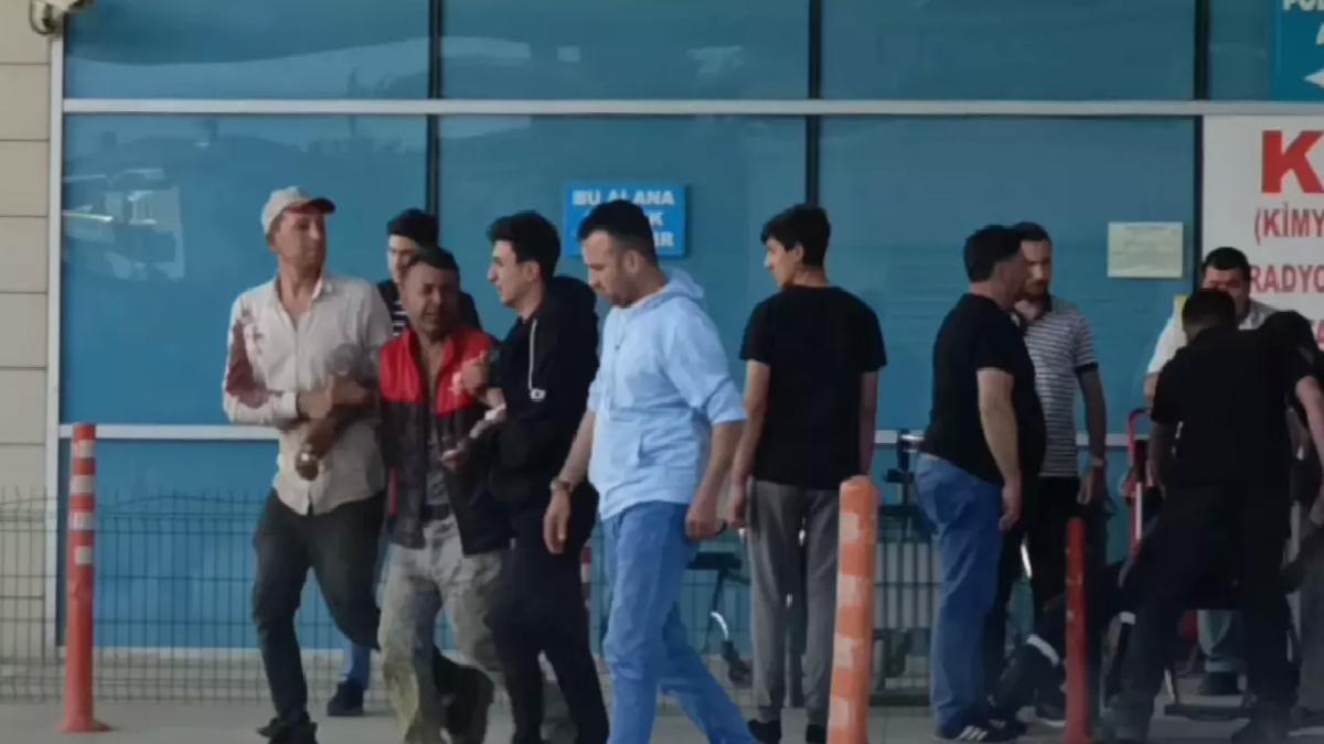 Traktör Altında Kalan 7 Yaşındaki Kız Ağır Yaralandı